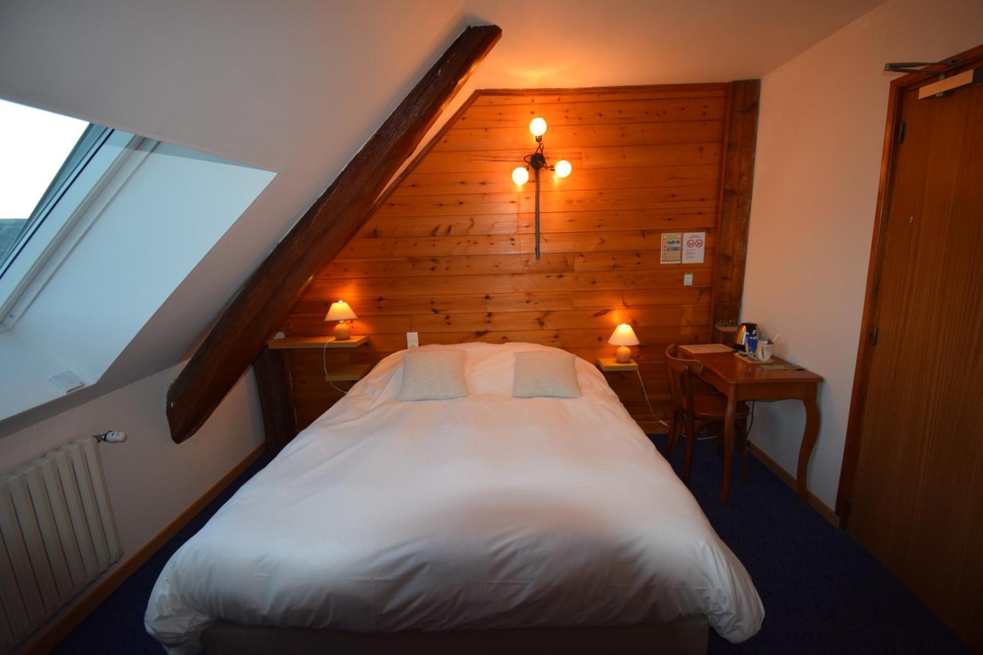 Hotel Les Chenets Saint-Julien-en-Champsaur Exteriör bild