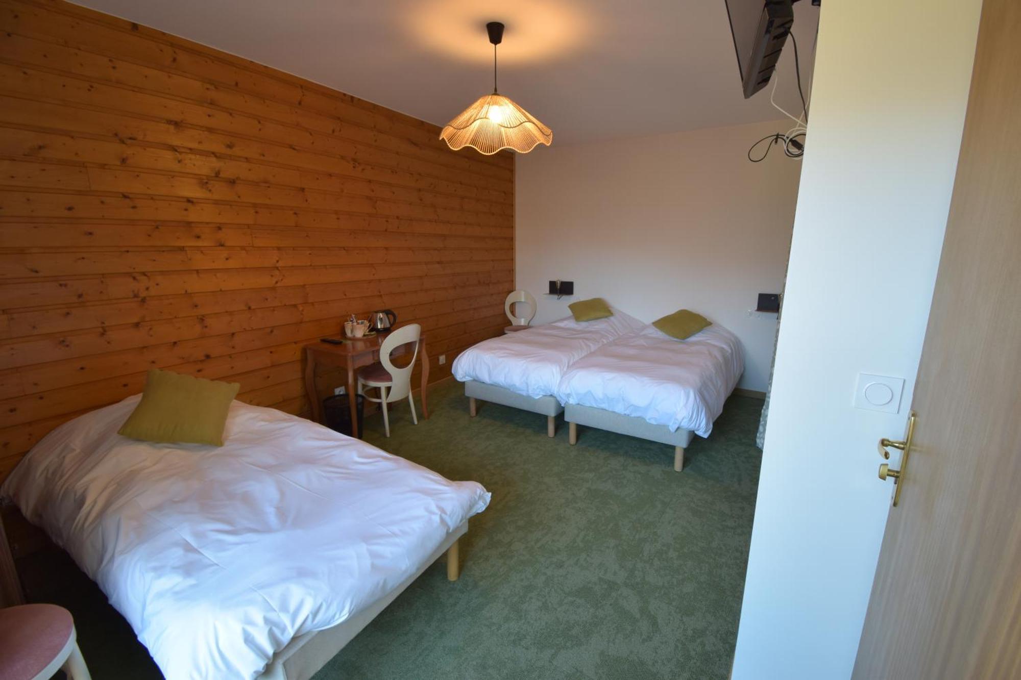 Hotel Les Chenets Saint-Julien-en-Champsaur Exteriör bild