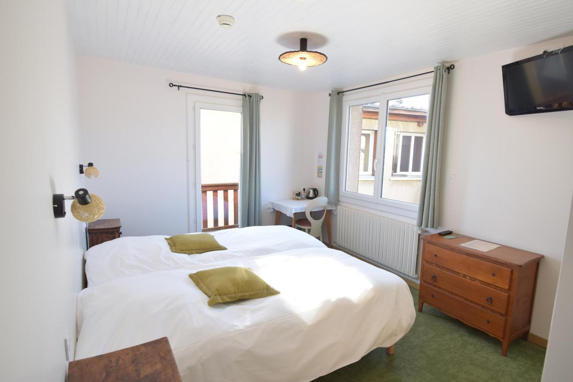 Hotel Les Chenets Saint-Julien-en-Champsaur Exteriör bild