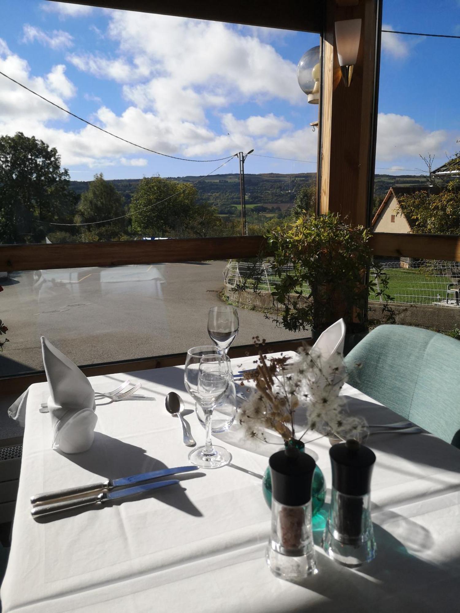 Hotel Les Chenets Saint-Julien-en-Champsaur Exteriör bild