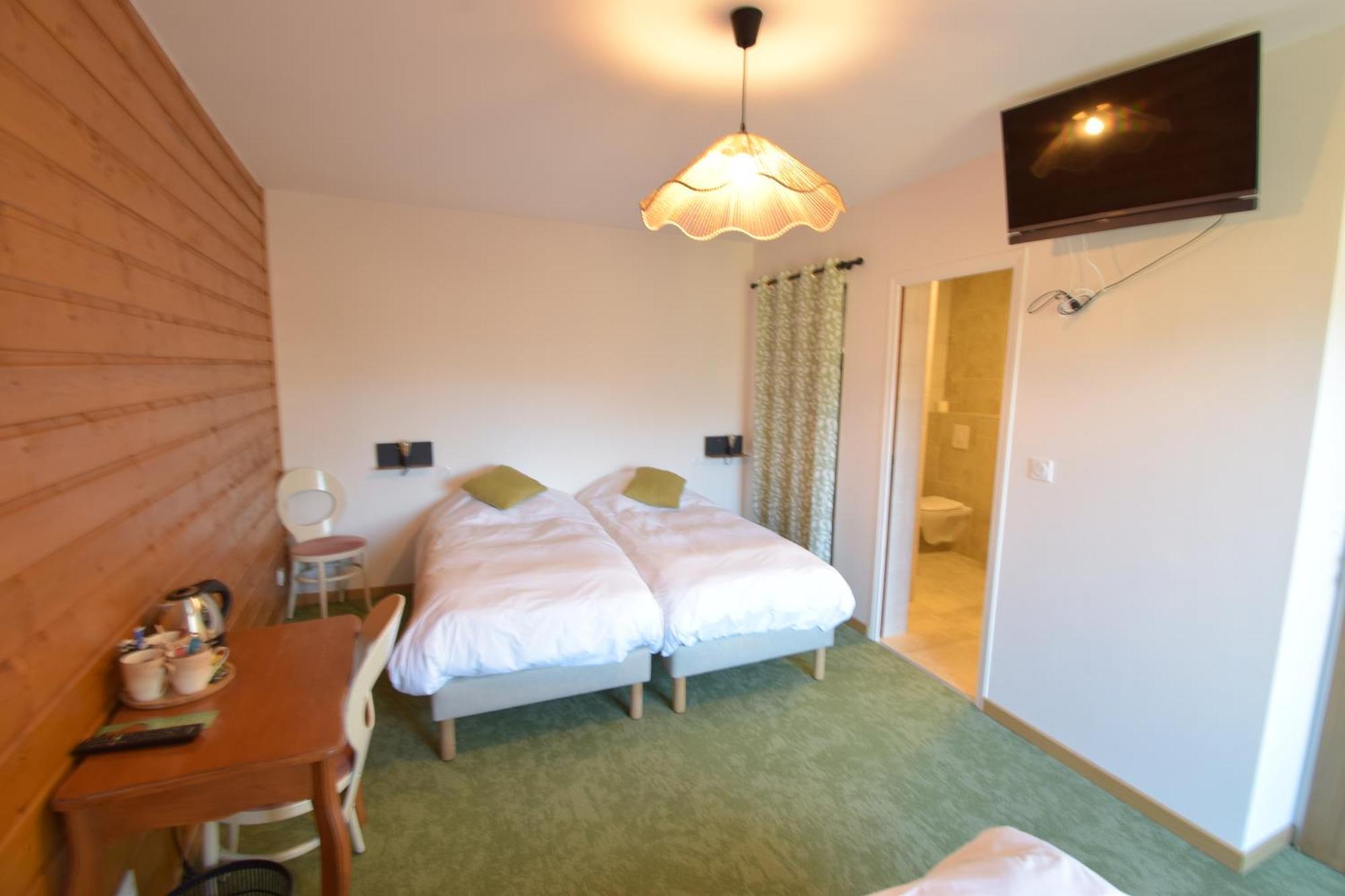 Hotel Les Chenets Saint-Julien-en-Champsaur Exteriör bild