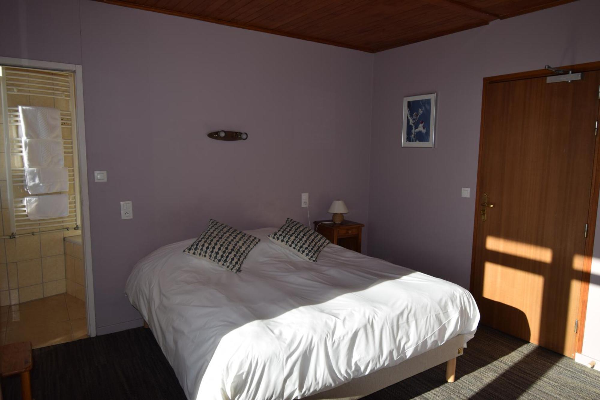Hotel Les Chenets Saint-Julien-en-Champsaur Exteriör bild