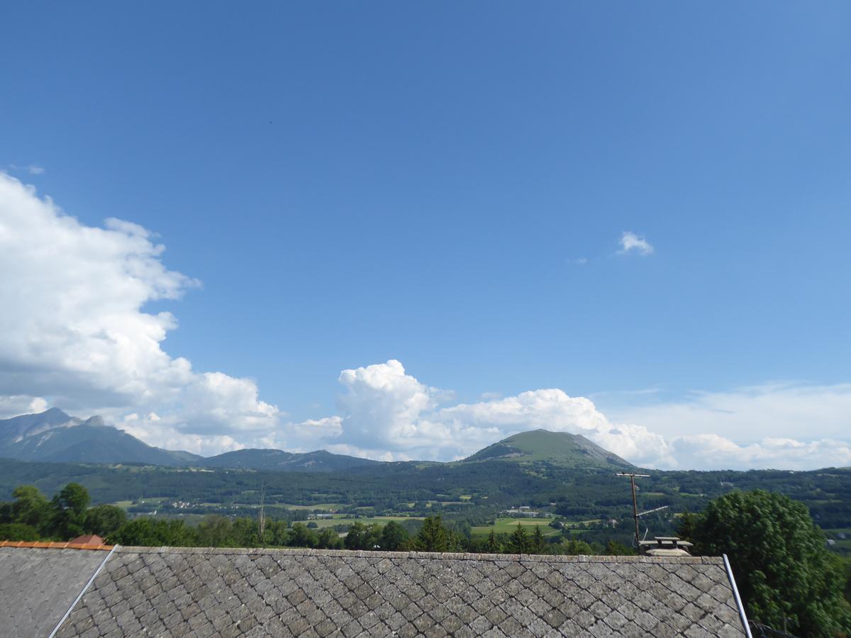Hotel Les Chenets Saint-Julien-en-Champsaur Exteriör bild